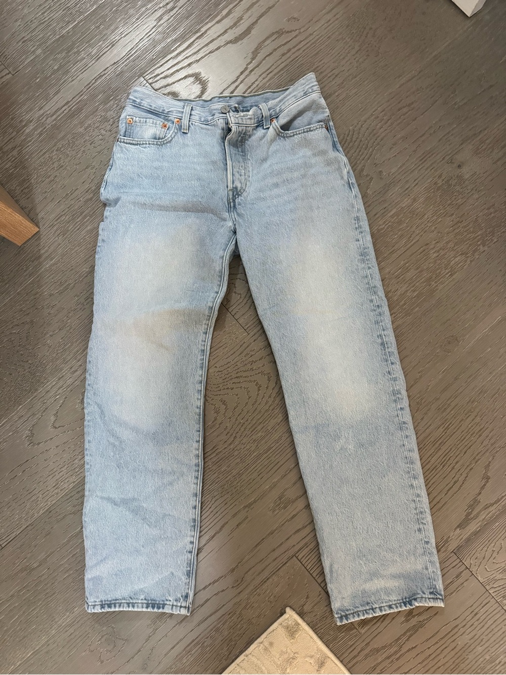 Light Wash Levi’s Jeans - Classic Straight Fit